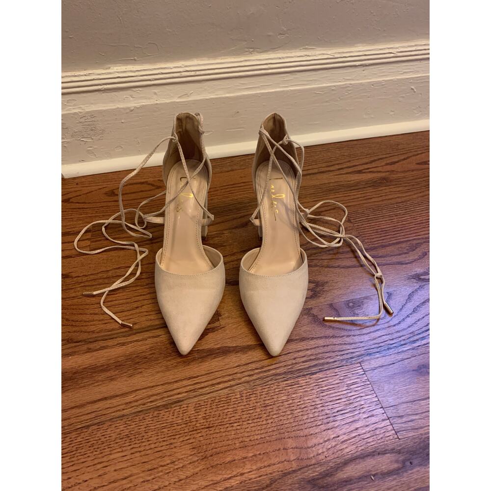 Lulus beige suede heel